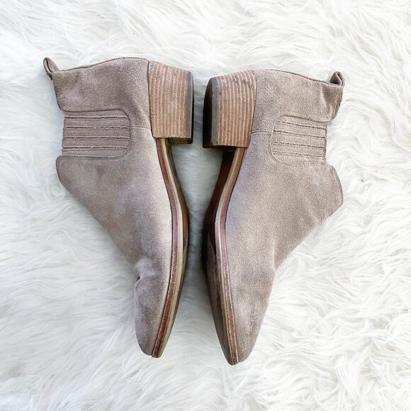 Michael Michael Kors Shaw Suede Chelsea Bootie - Picture 3 of 7